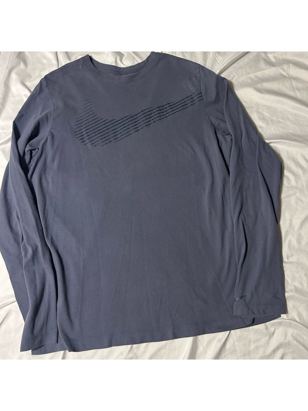 Nike Men's Dri-FIT Long-Sleeve Fitness T-Shirt Color: Light Carbon Size: L
